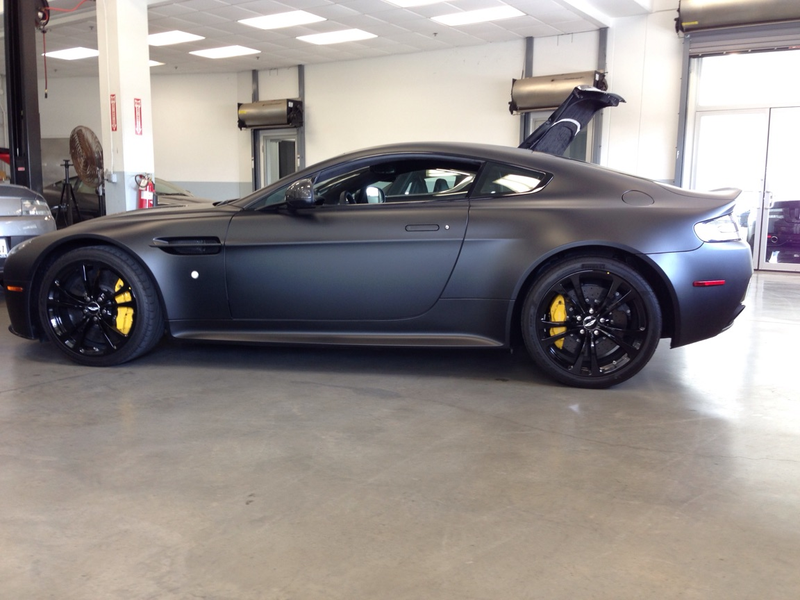 Illustration for article titled cooooooool! Carbon Edition V12 Vantage #007 of 40